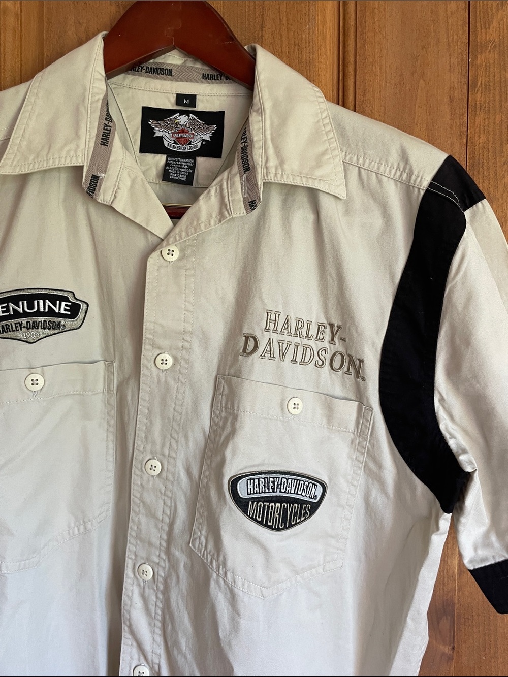 🏍️ Harley-Davidson embroidered button down shirt